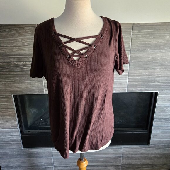 Warehouse One Brown Ribbed Criss-Cross Neckline Tee – Size XL - Picture 1 of 2